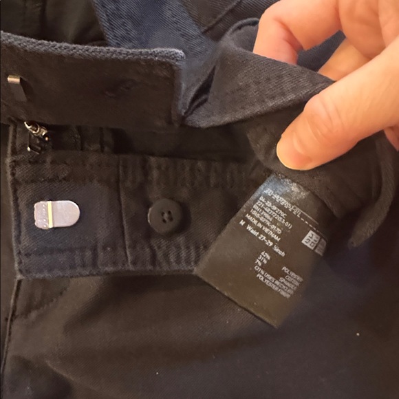 Uniqlo Black Barrel Pants - Picture 3 of 3